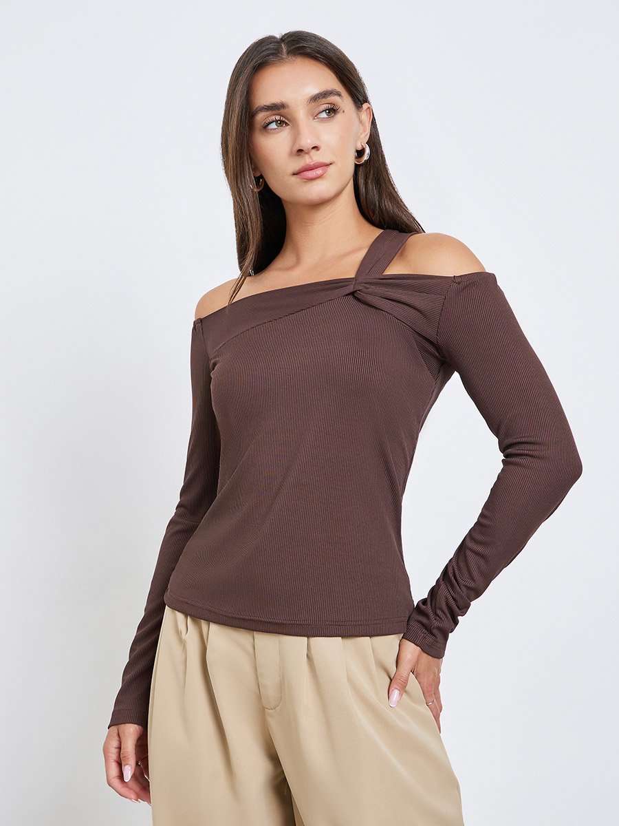 بلوزة بنمط لف مضلعة بأكمام طويلة