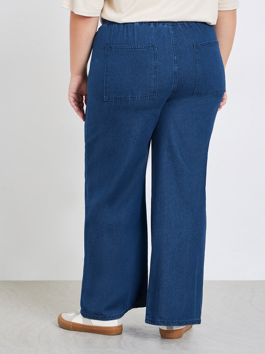 Plus Size Wide Leg Casual Jeans