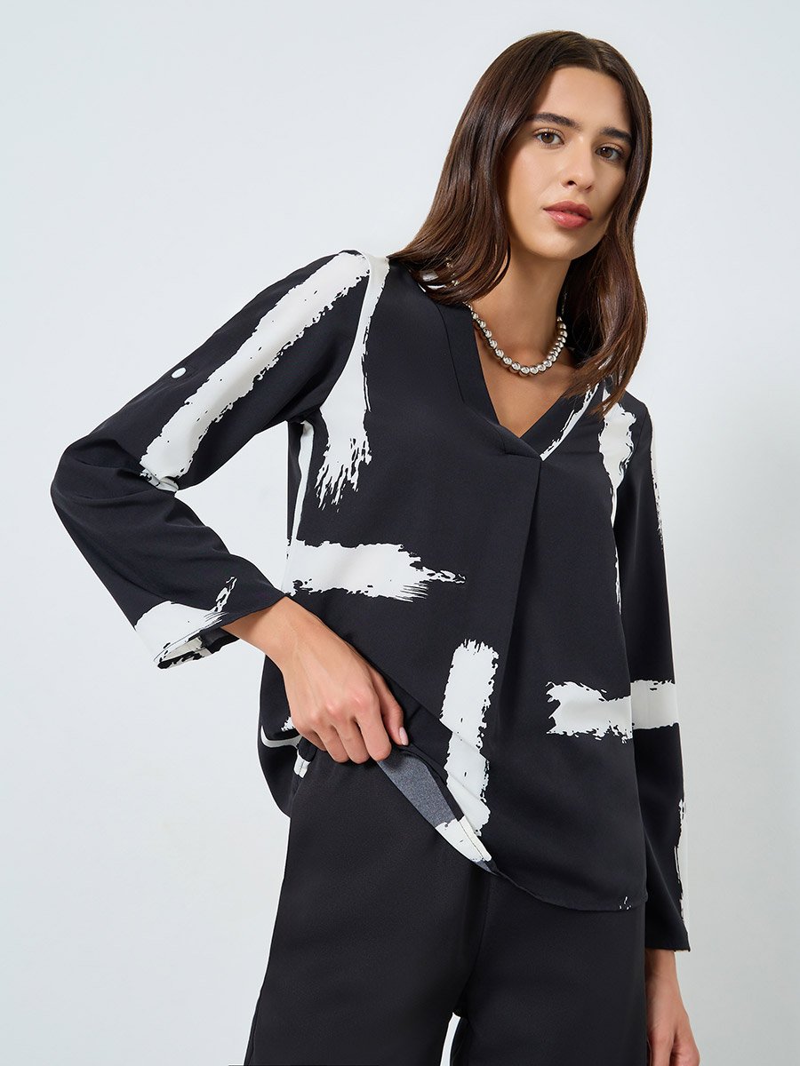 Printed Roll Up Sleeve Top