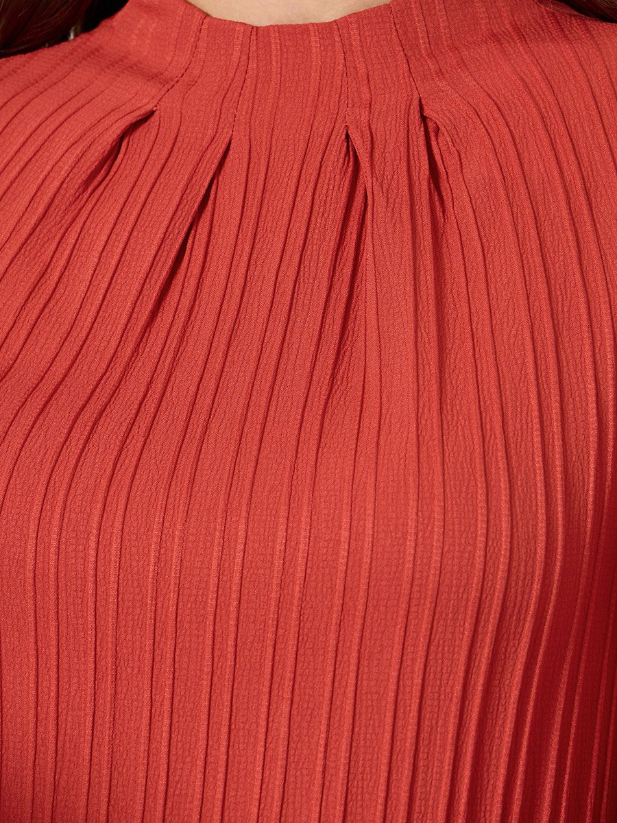Textured Pleated Puff Sleeve Top