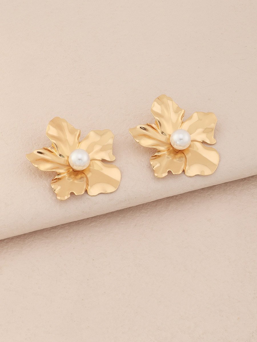 Floral Faux Pearl Embellished Earrings