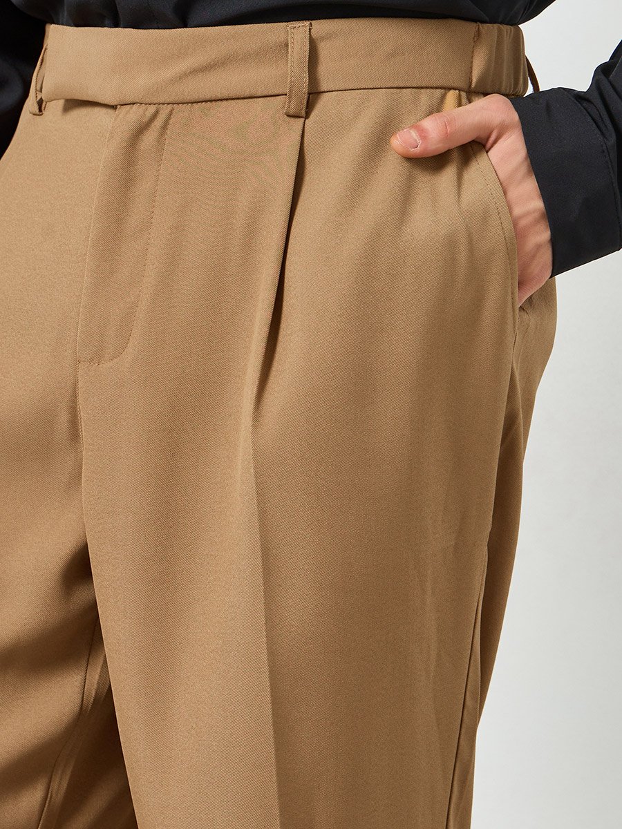 Men Copper Slant Pocket Pleated Straight Leg Pants