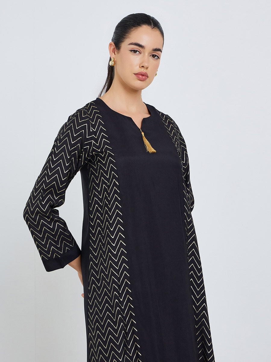 Black Zig Zag Foil Print Jalabiya