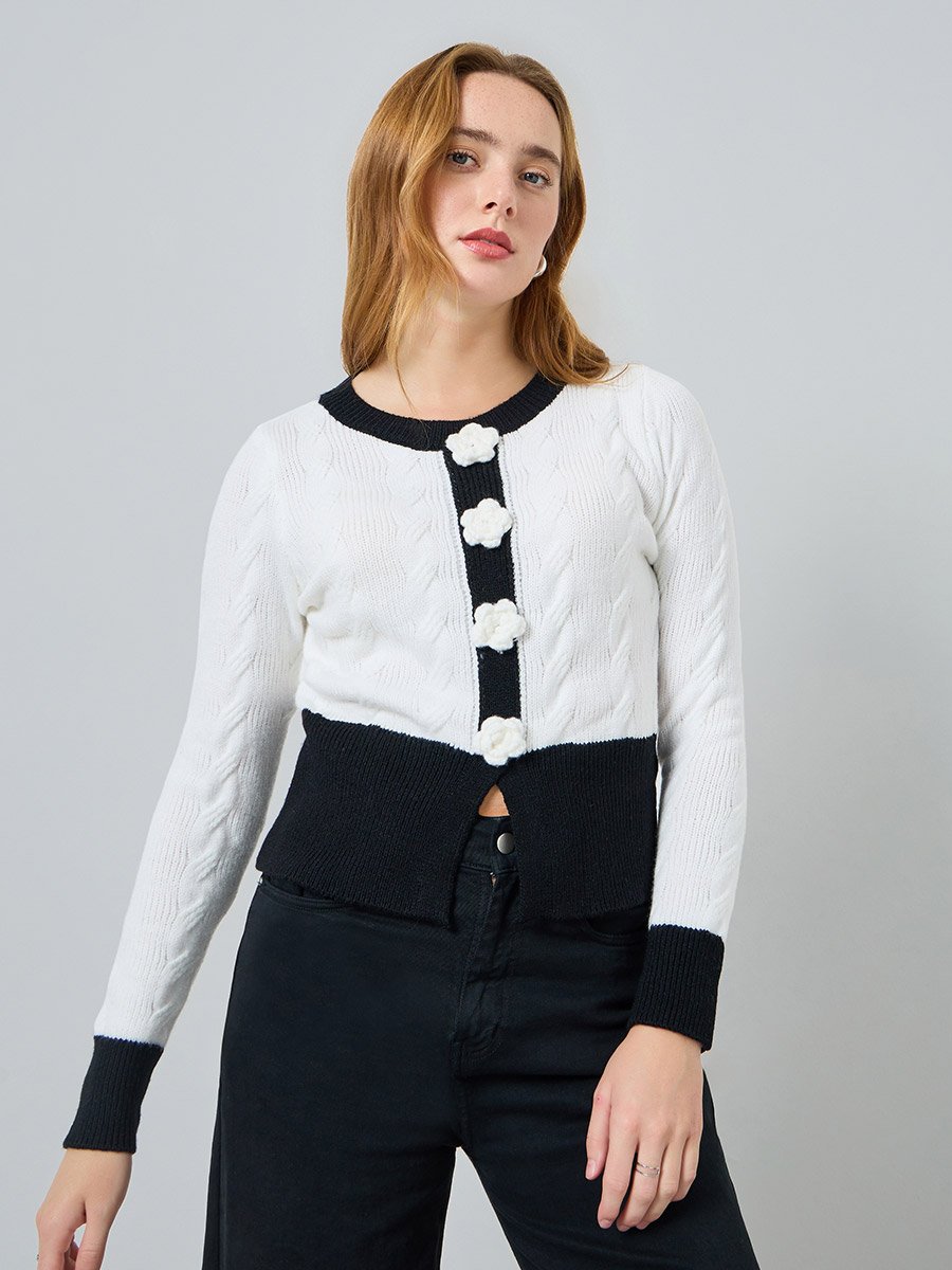 Women Flower Front Detail Cable Knit Sweater