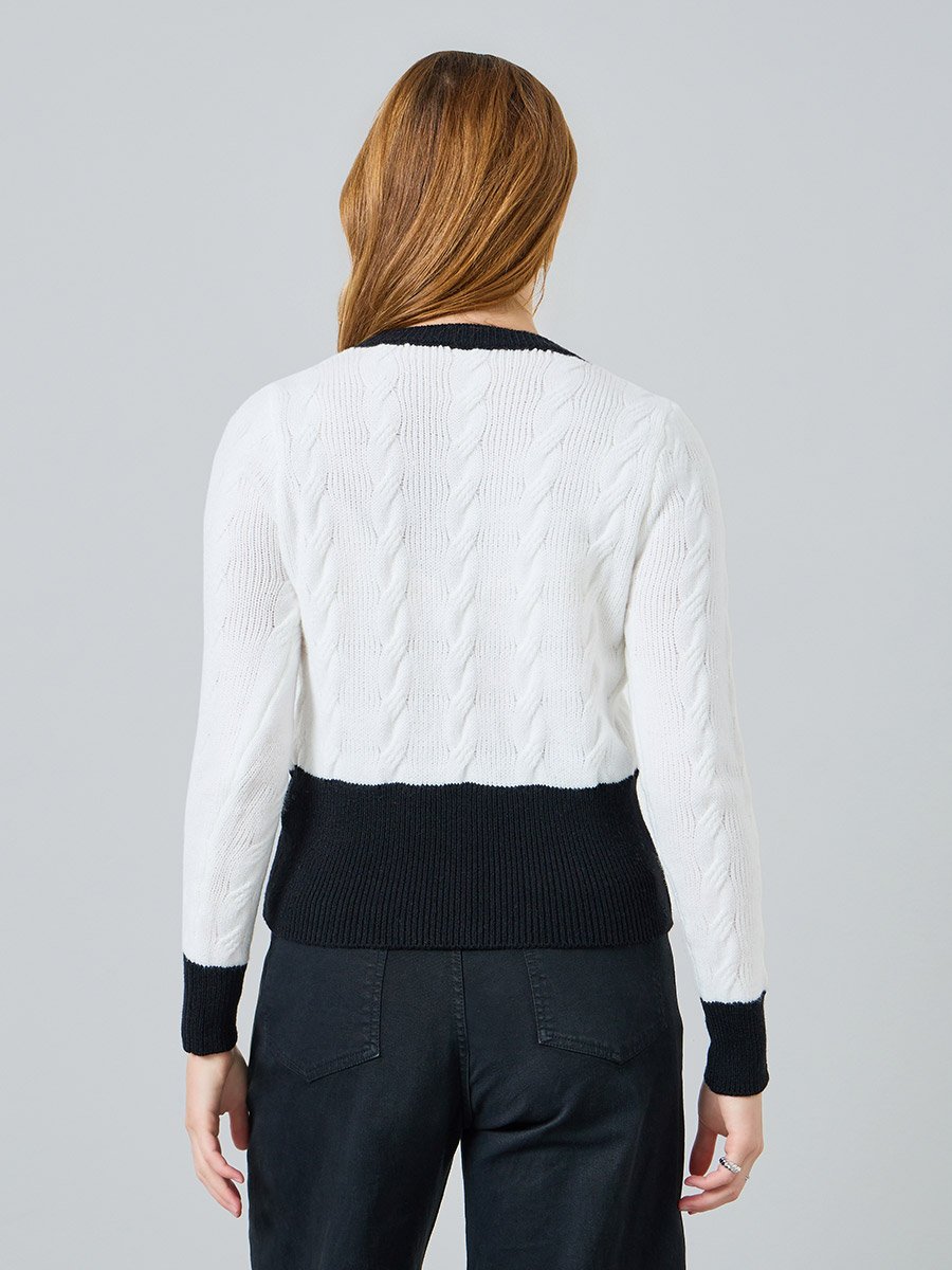 Women Flower Front Detail Cable Knit Sweater