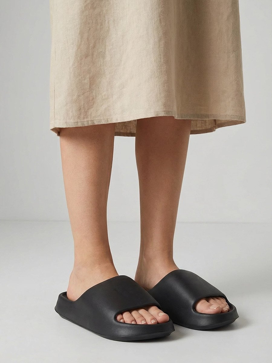 Solid Thick Sole Slides