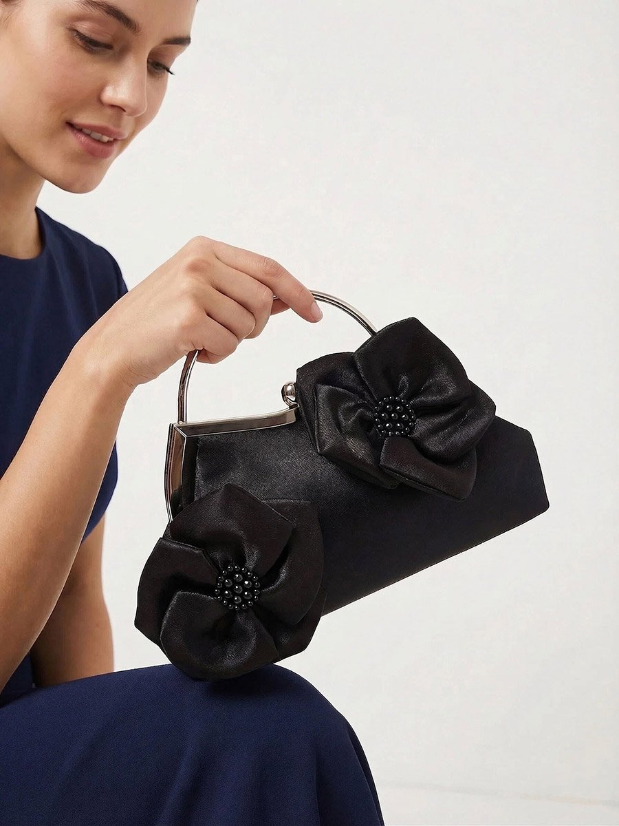 Flower Trim Clutch