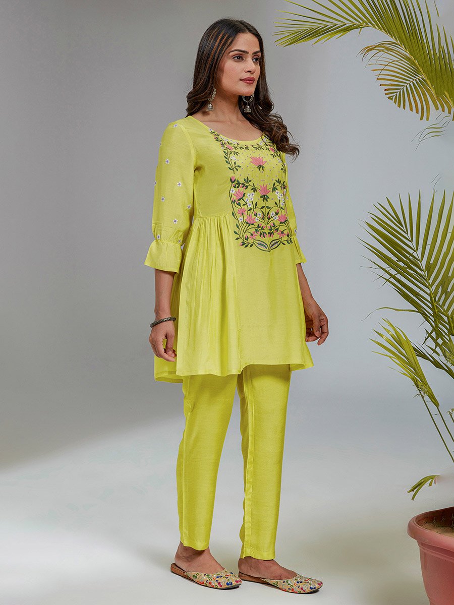 Women Embroidered Panel Tunic and Pants Co-Ords