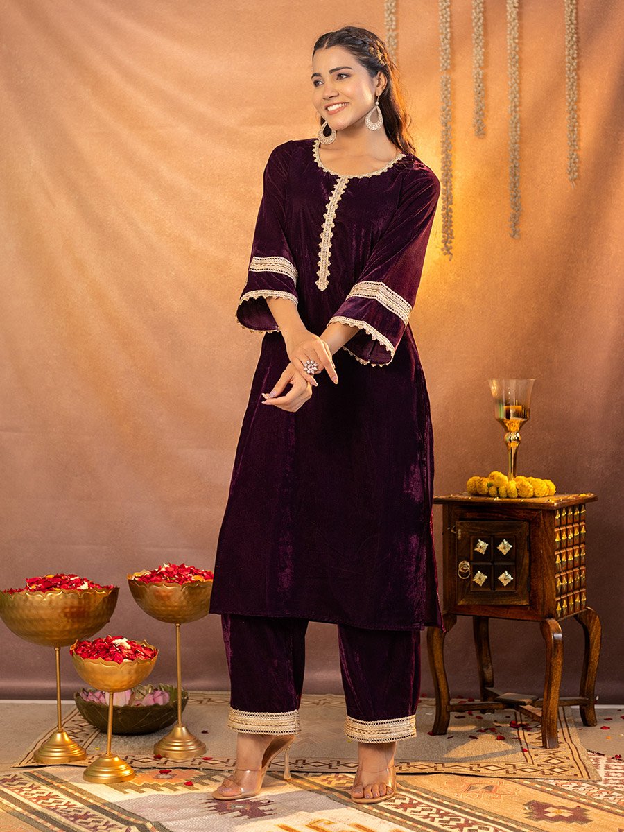 Women Velvet Look Kurta and Pants Co-ords