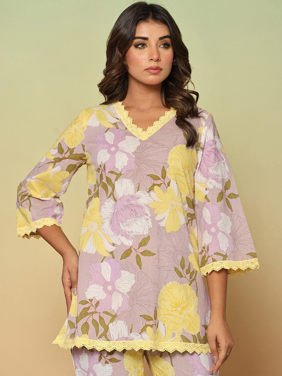 Women Purple Floral Print Cotton Tunic with Pants Co-Ords