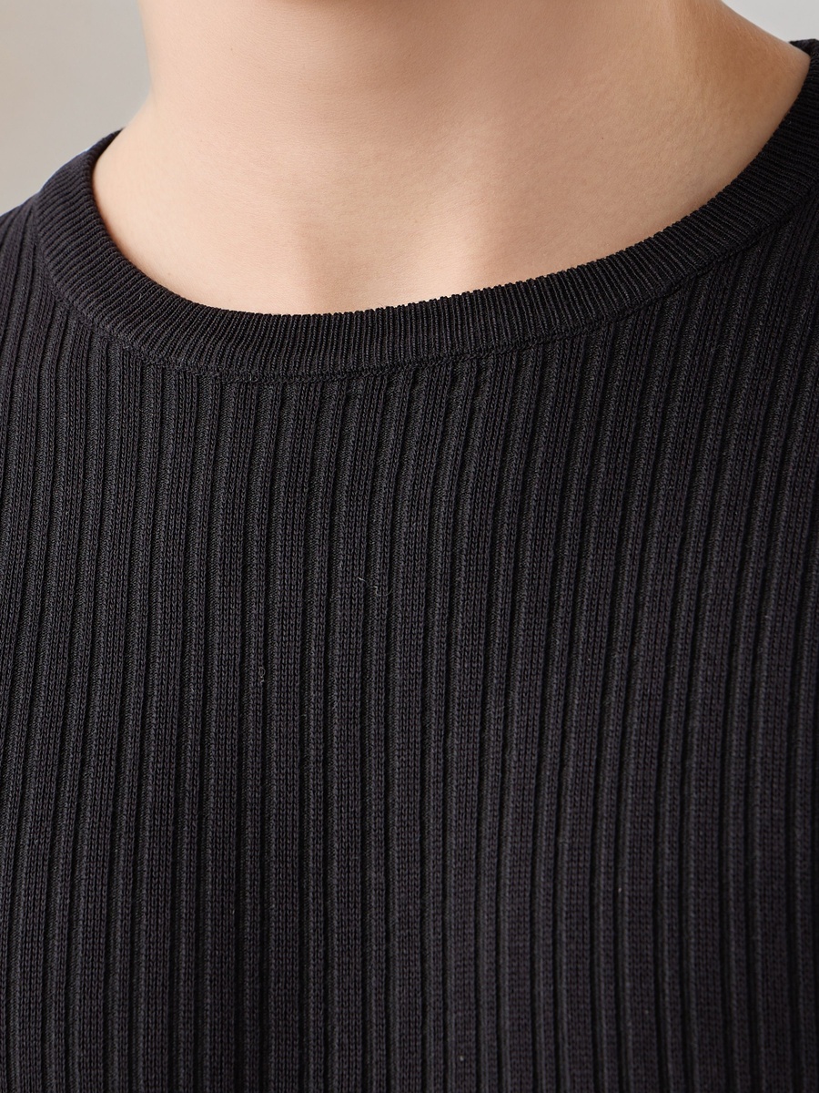 Textured Crew Neck T-Shirt