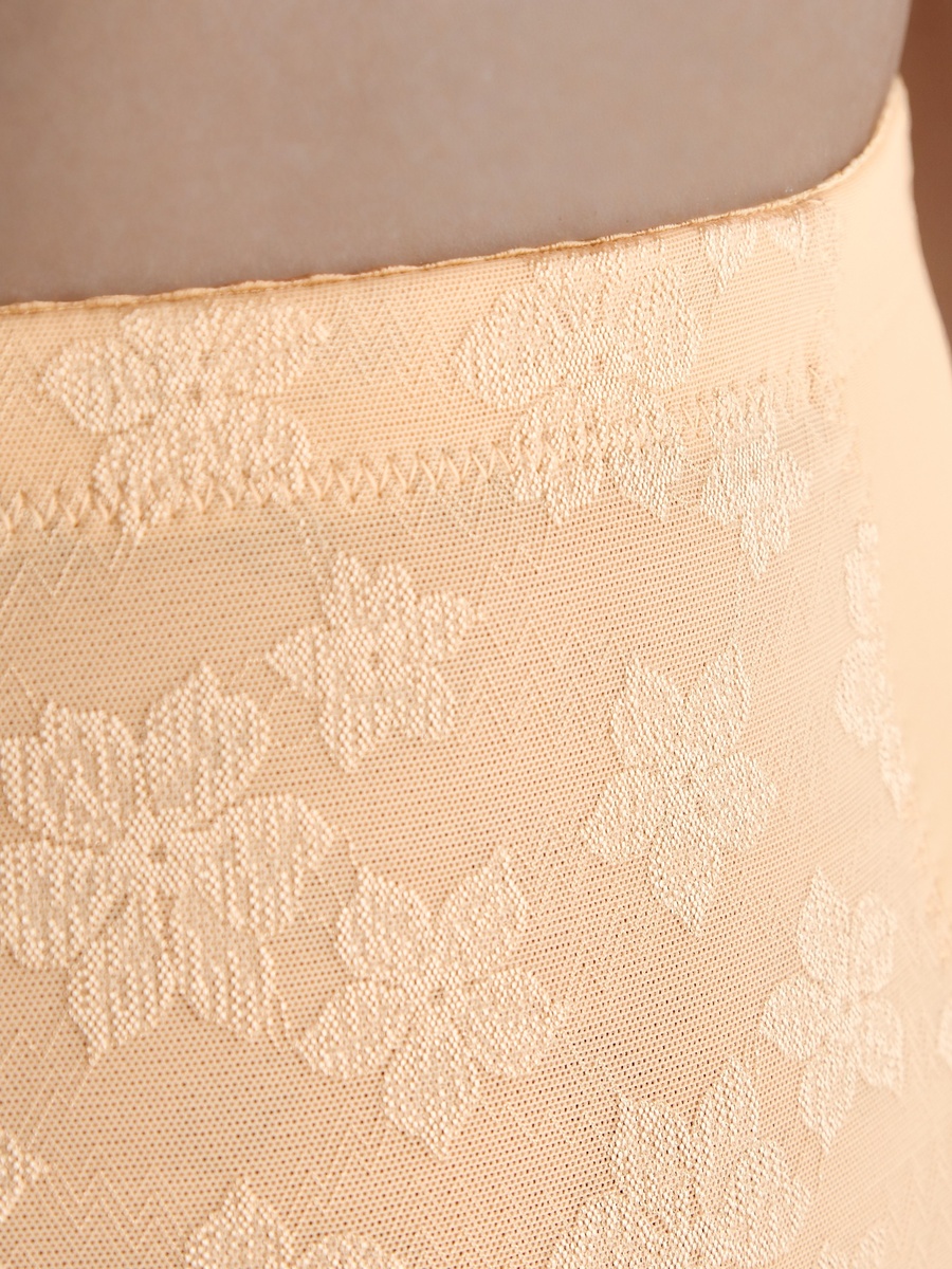 Floral Lace Textured Shapewear Briefs