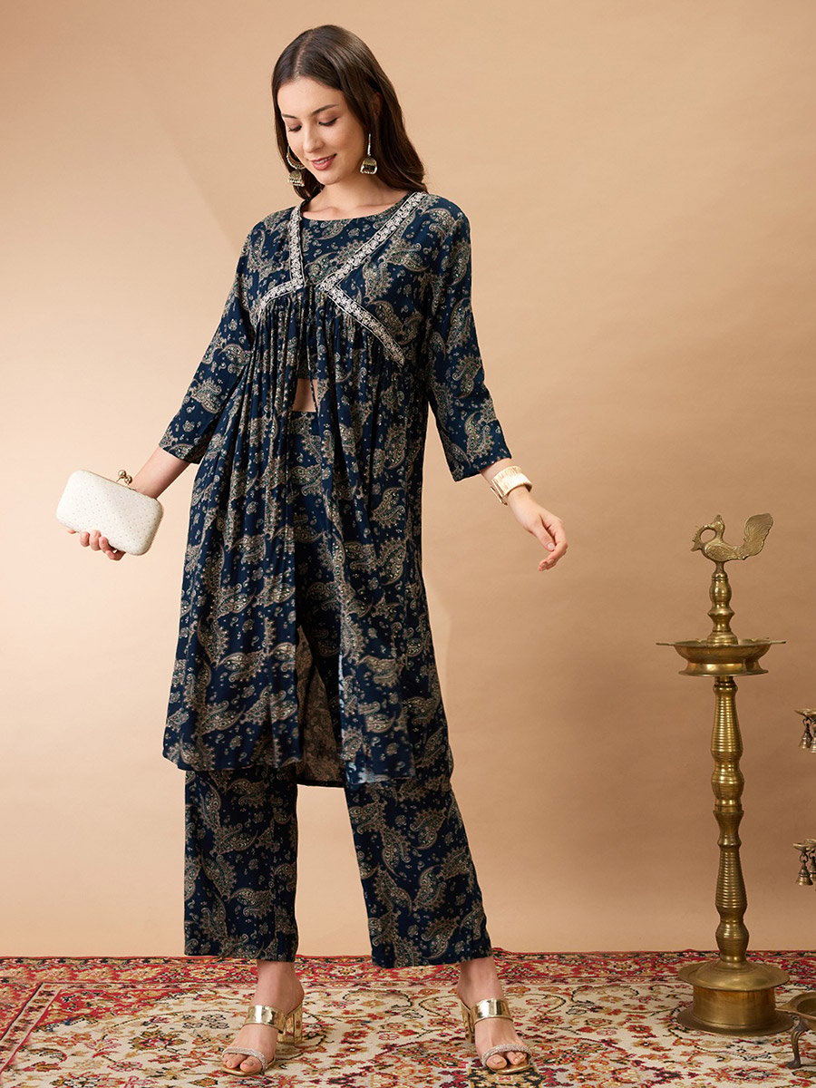 Set of 3 - Paisley Print Crop Top, Straight Pants and Shrug