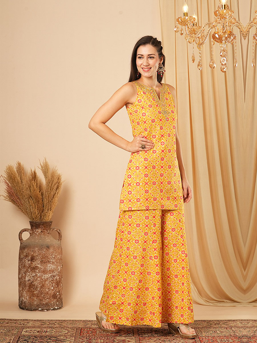 Geometric Print Zari Embroidered Yoke Kurti and Palazzo Festive Co-Ords