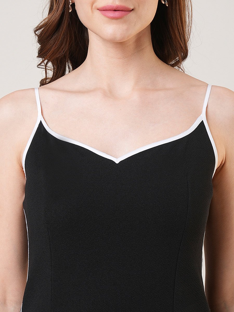 Women Black Sweetheart Neck Strappy Top