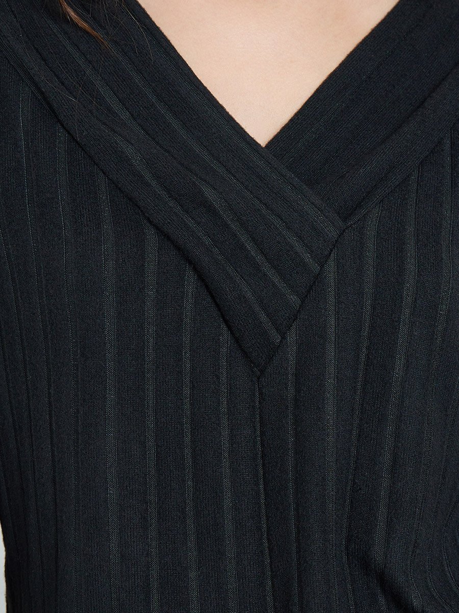 Black Ribbed V-Neck Long Sleeve Top