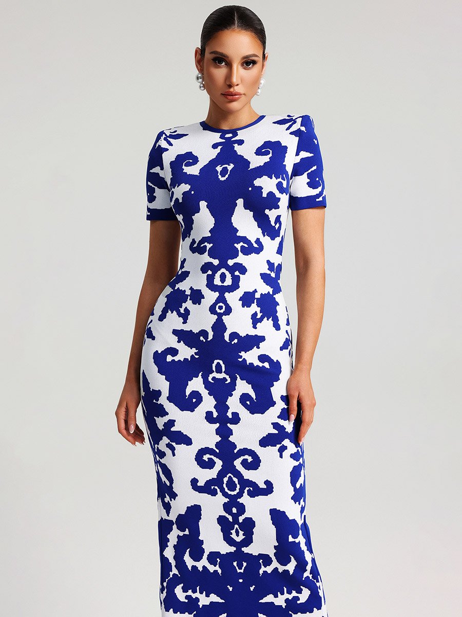 Women Graphic Print Bodycon Maxi Dress For Women at Bahrain | Styli Women Graphic Print Bodycon Maxi Dress For Women at Bahrain | Styli
