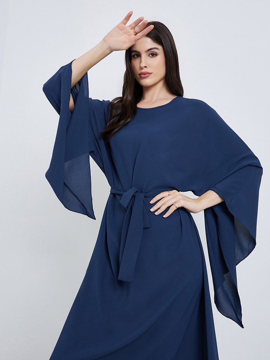 جلابية طويلة بحافة واسعة