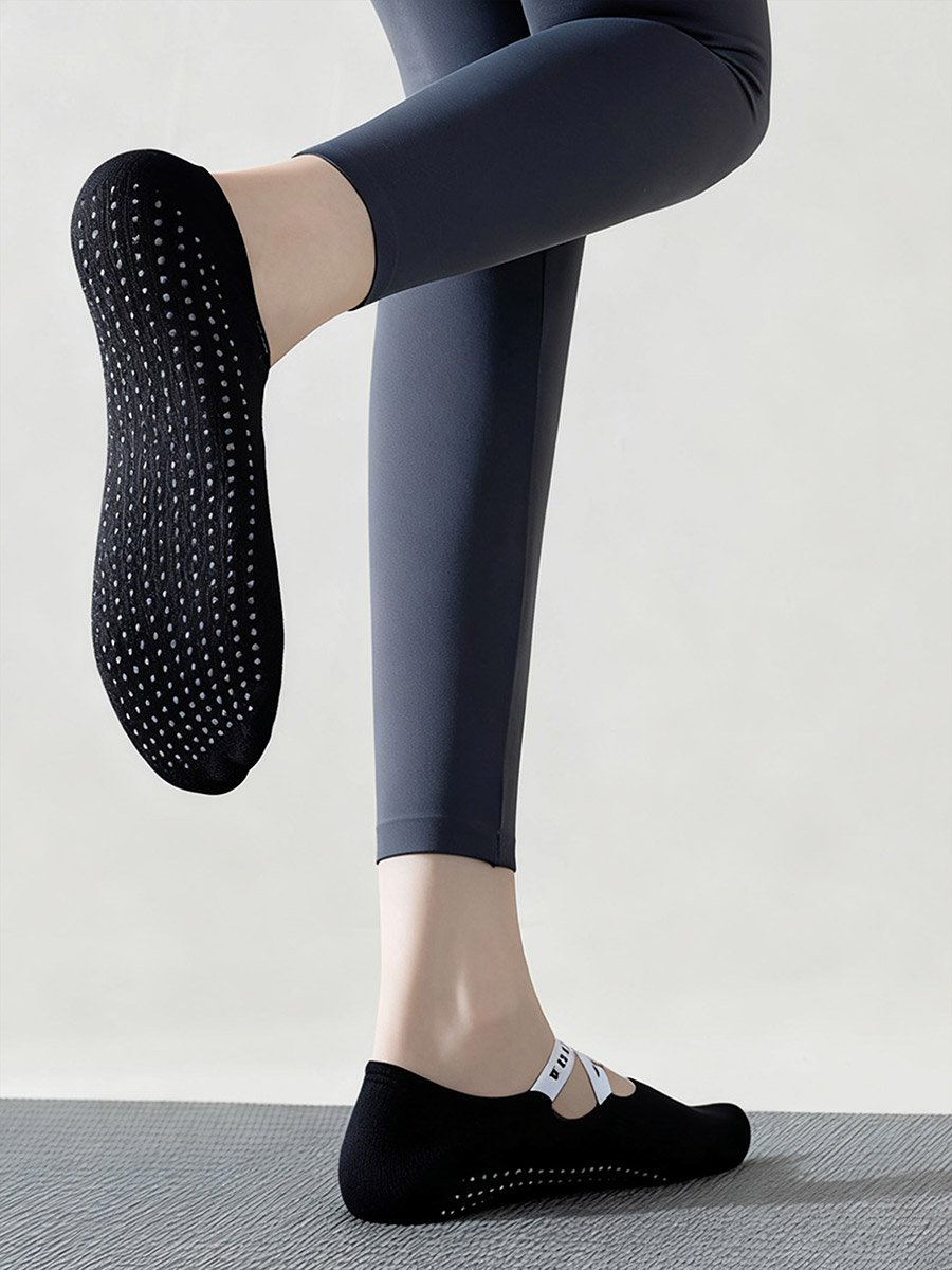 Yoga Life Cross Over Straps Silicon Pads No Show Yoga Socks