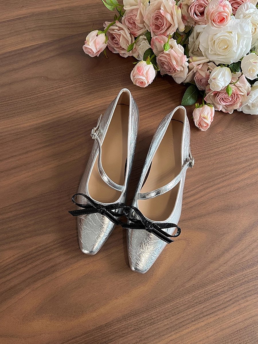 Women Silver Bow Detail Pointed Toe Shoes