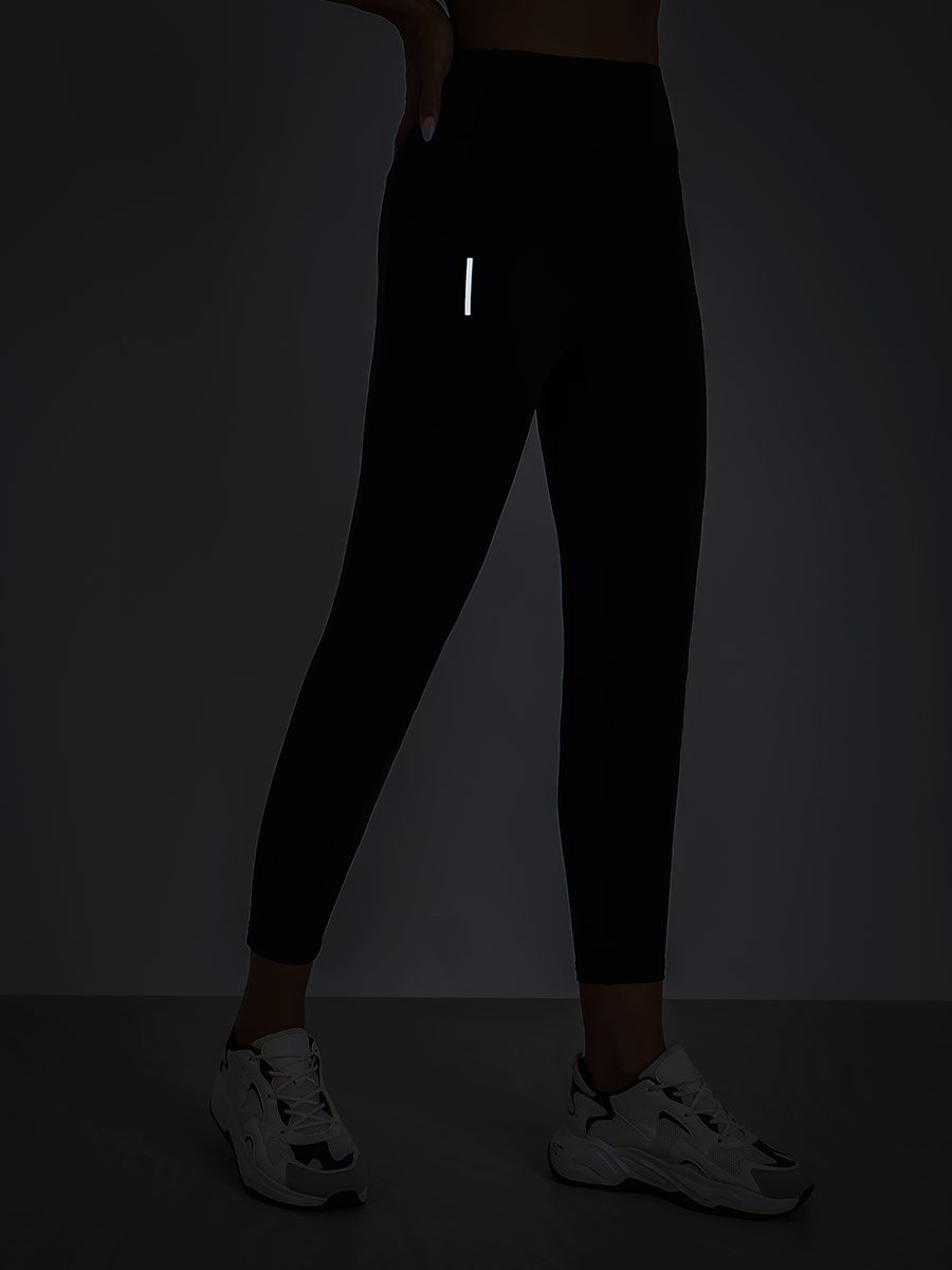 Women Textured Pocket Reflective Stripe 7/8 Leggings