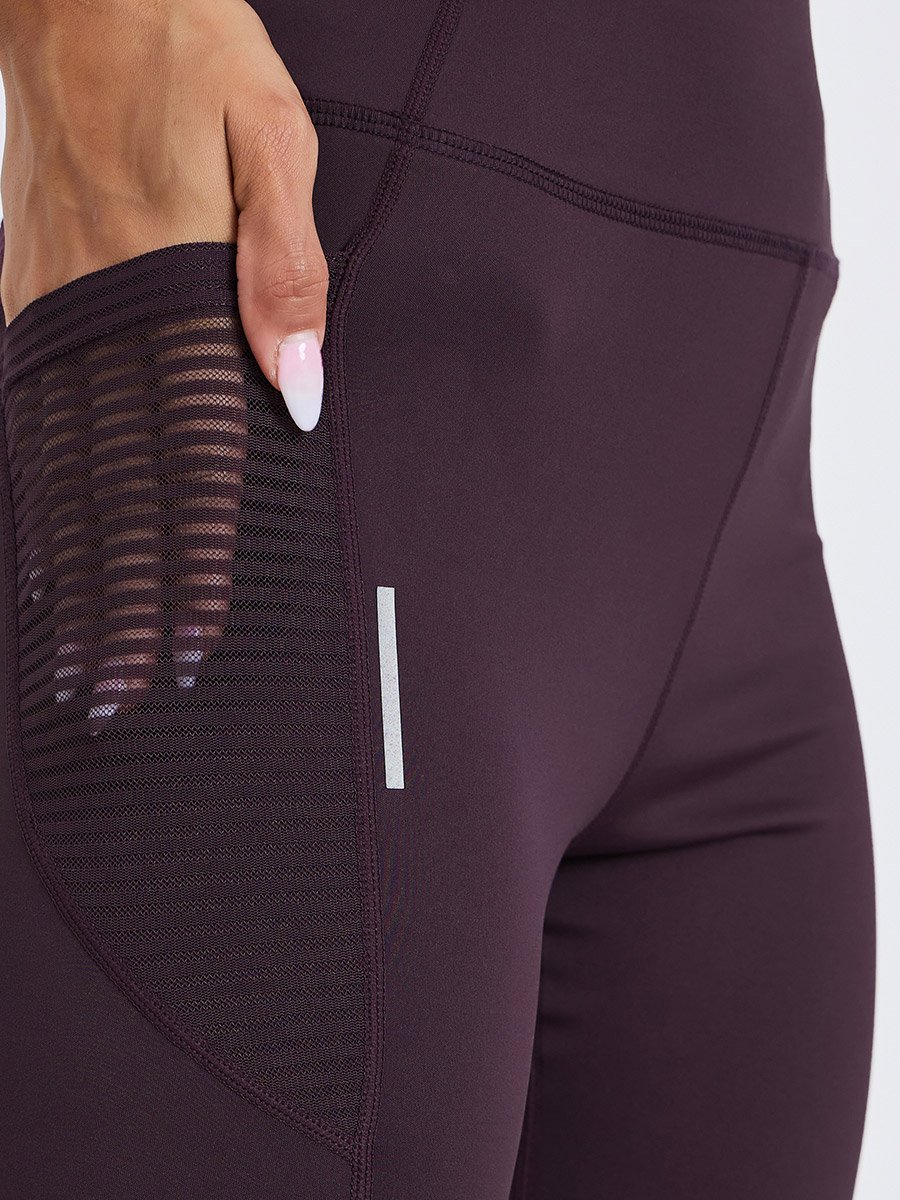 Women Textured Pocket Reflective Stripe 7/8 Leggings