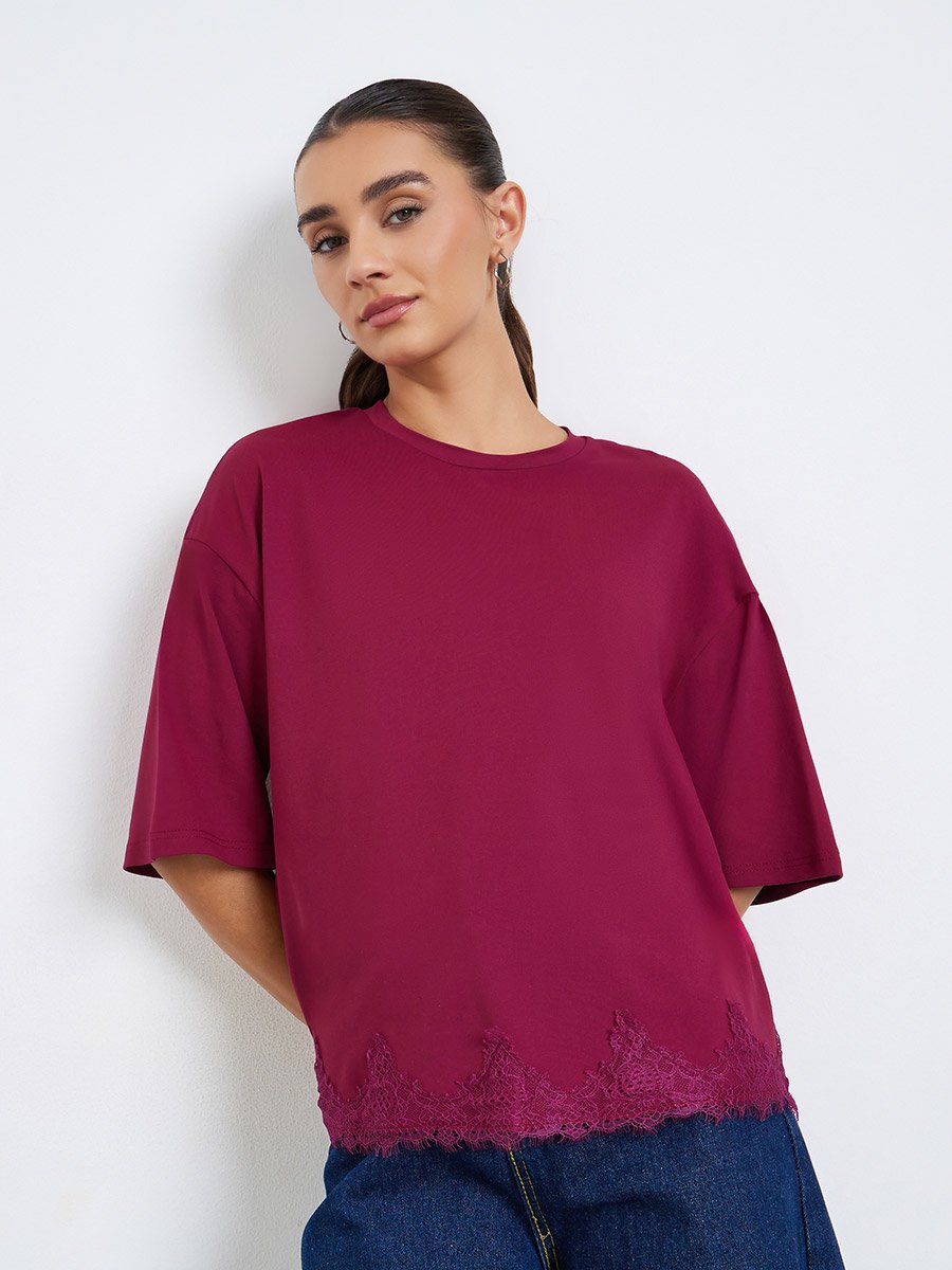 Women Burgundy Lace Hem Oversized T-Shirt