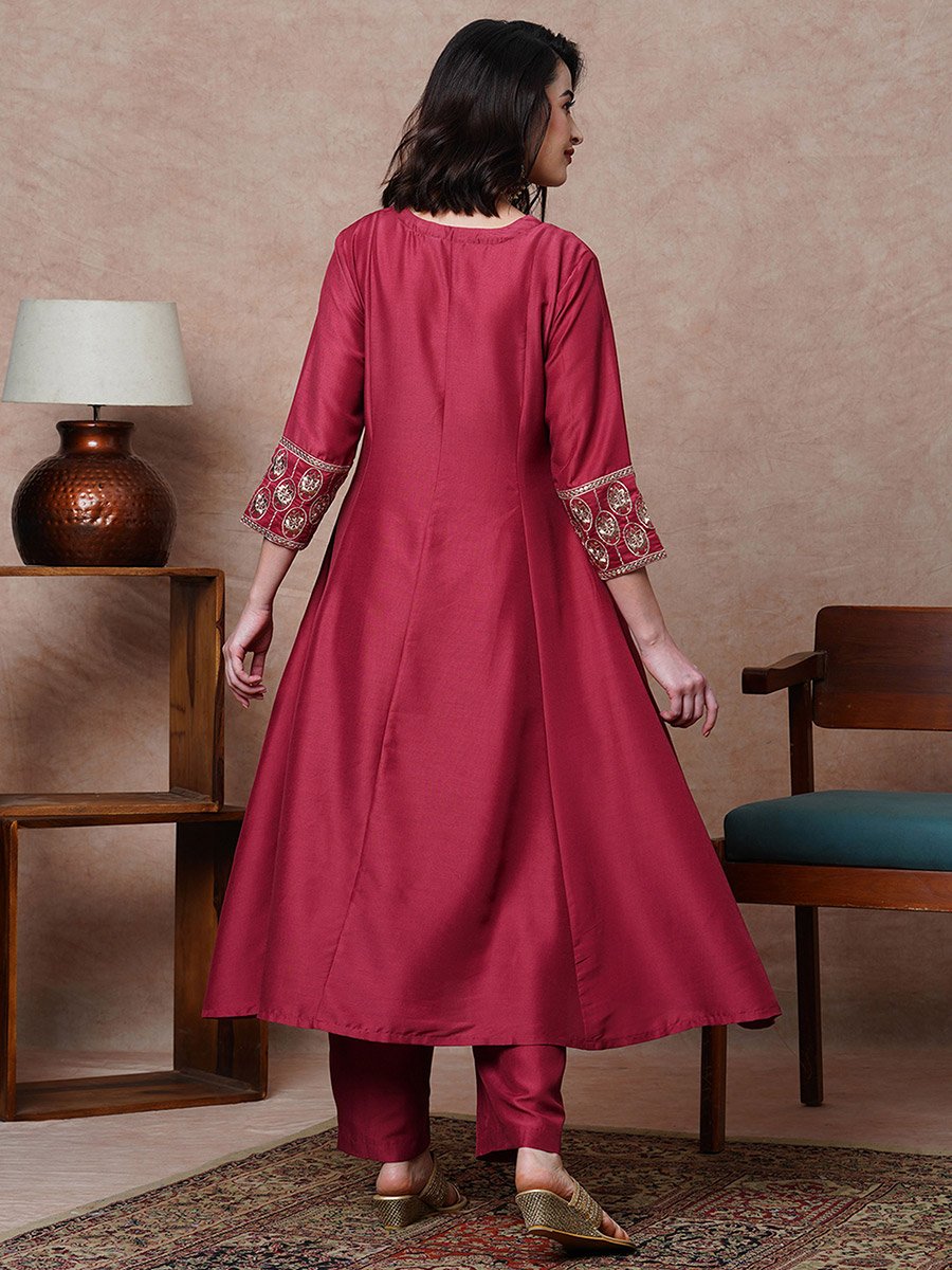 Women Astro Dust Floral Embroidered Kurta with Pants Set