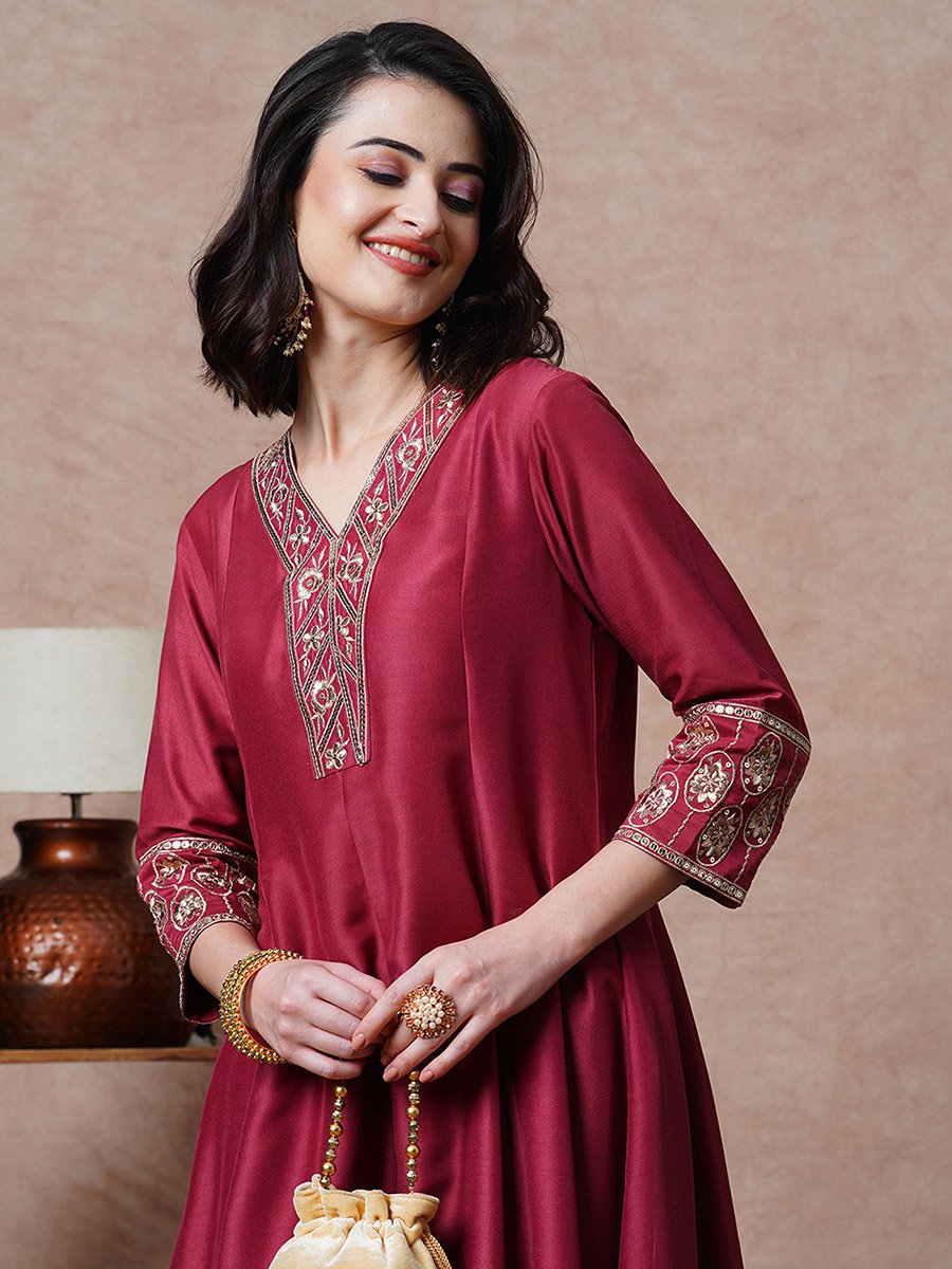 Women Astro Dust Floral Embroidered Kurta with Pants Set