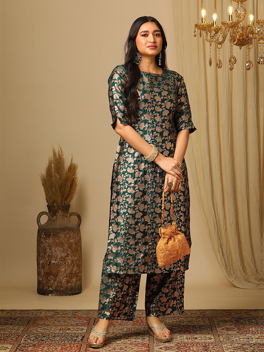 Green Round Neck Floral Print Straight Kurta and Elasticated Pants Set
