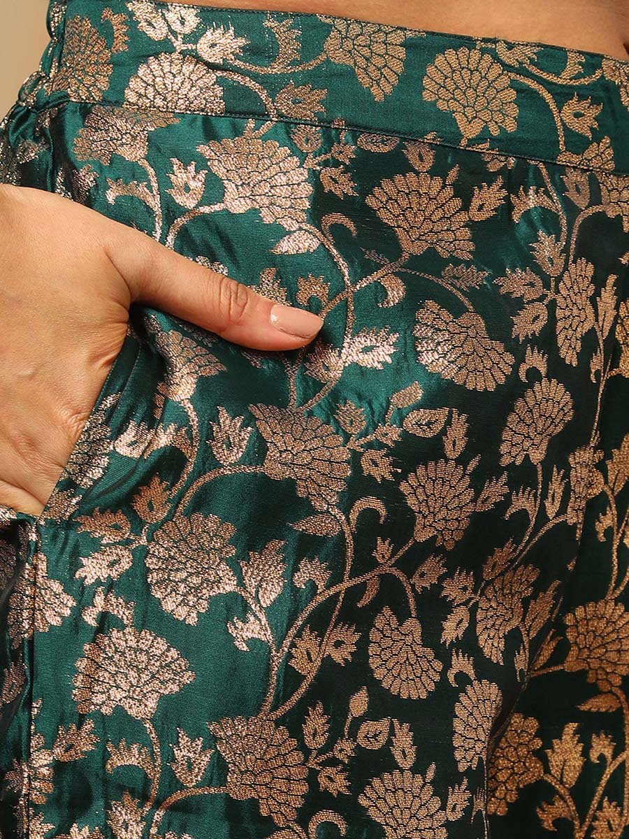 Green Round Neck Floral Print Straight Kurta and Elasticated Pants Set