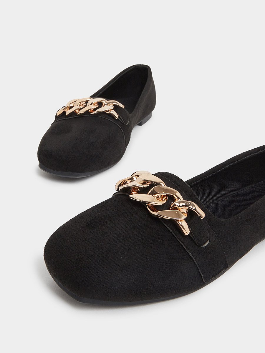 Solid Metal Chain Detail Flat Shoes