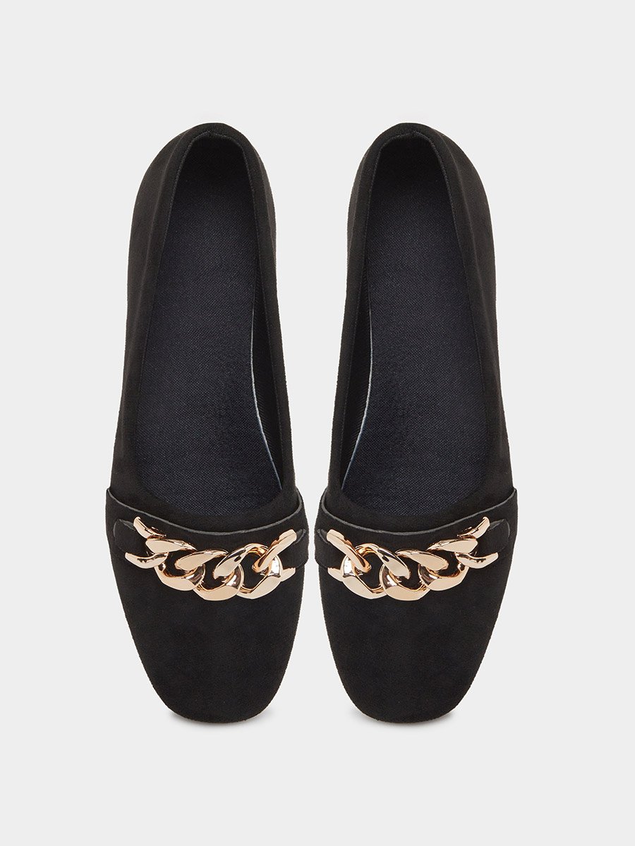 Solid Metal Chain Detail Flat Shoes