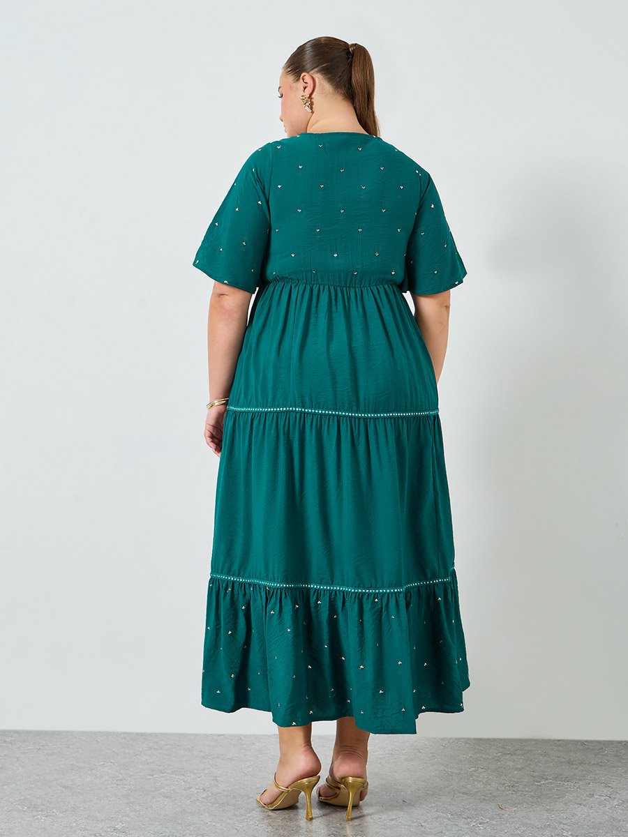 Plus Size Green Embellished Tiered Maxi Dress For Women at Bahrain | Styli Plus Size Green Embellished Tiered Maxi Dress For Women at Bahrain | Styli