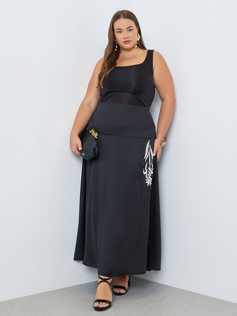 Plus Size Women Black Floral Print Skirt