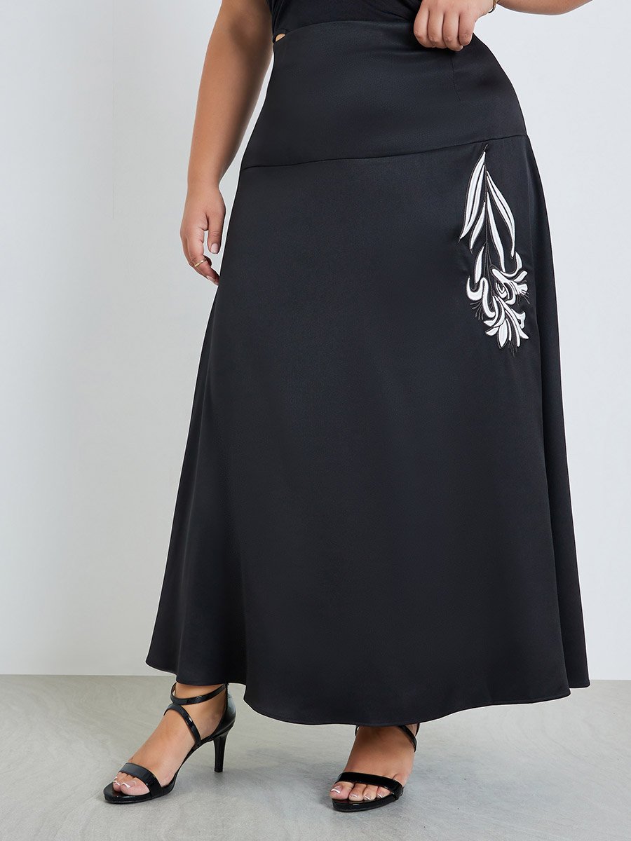 Plus Size Women Black Floral Print Skirt
