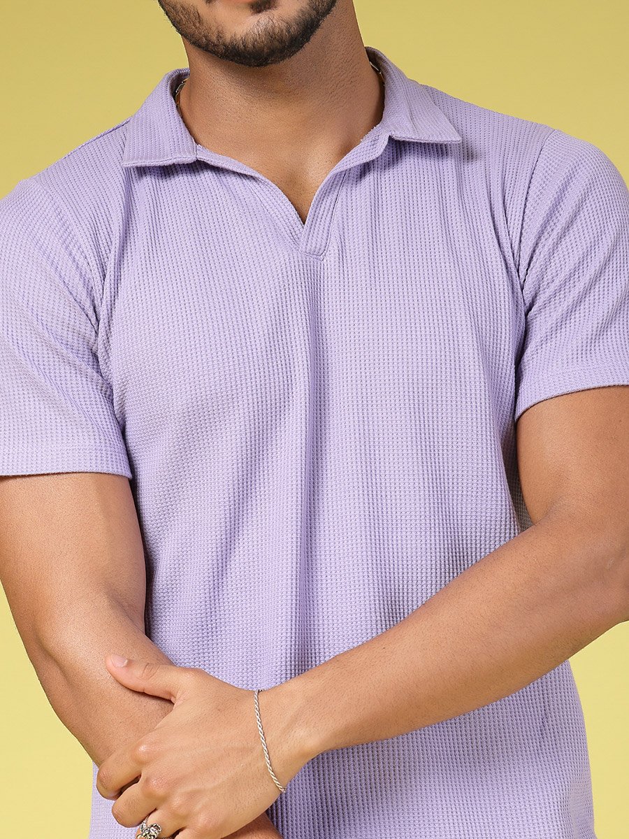 طقم منسق من بولو وشورت محبوك بنمط وافل