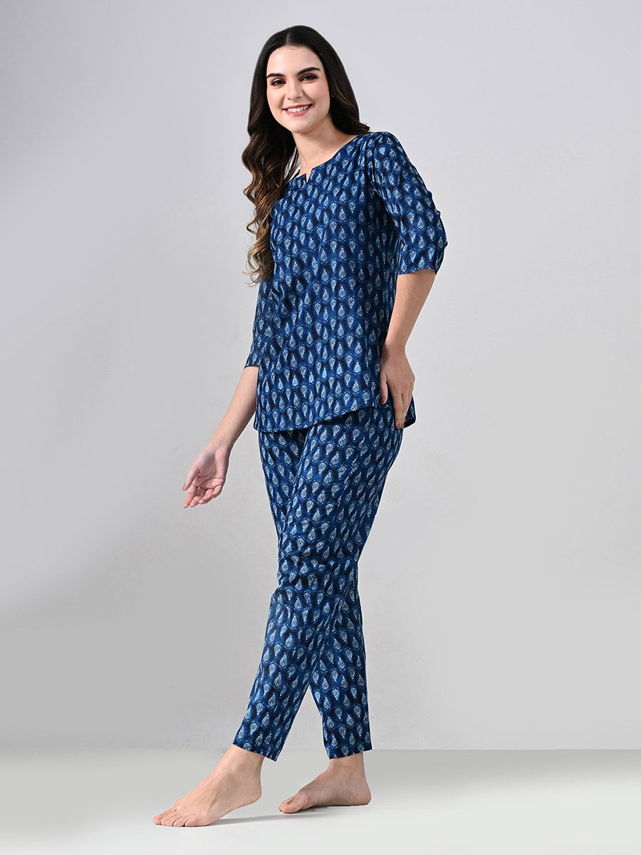 Women Cotton All Over Print Top and Pyjama Set