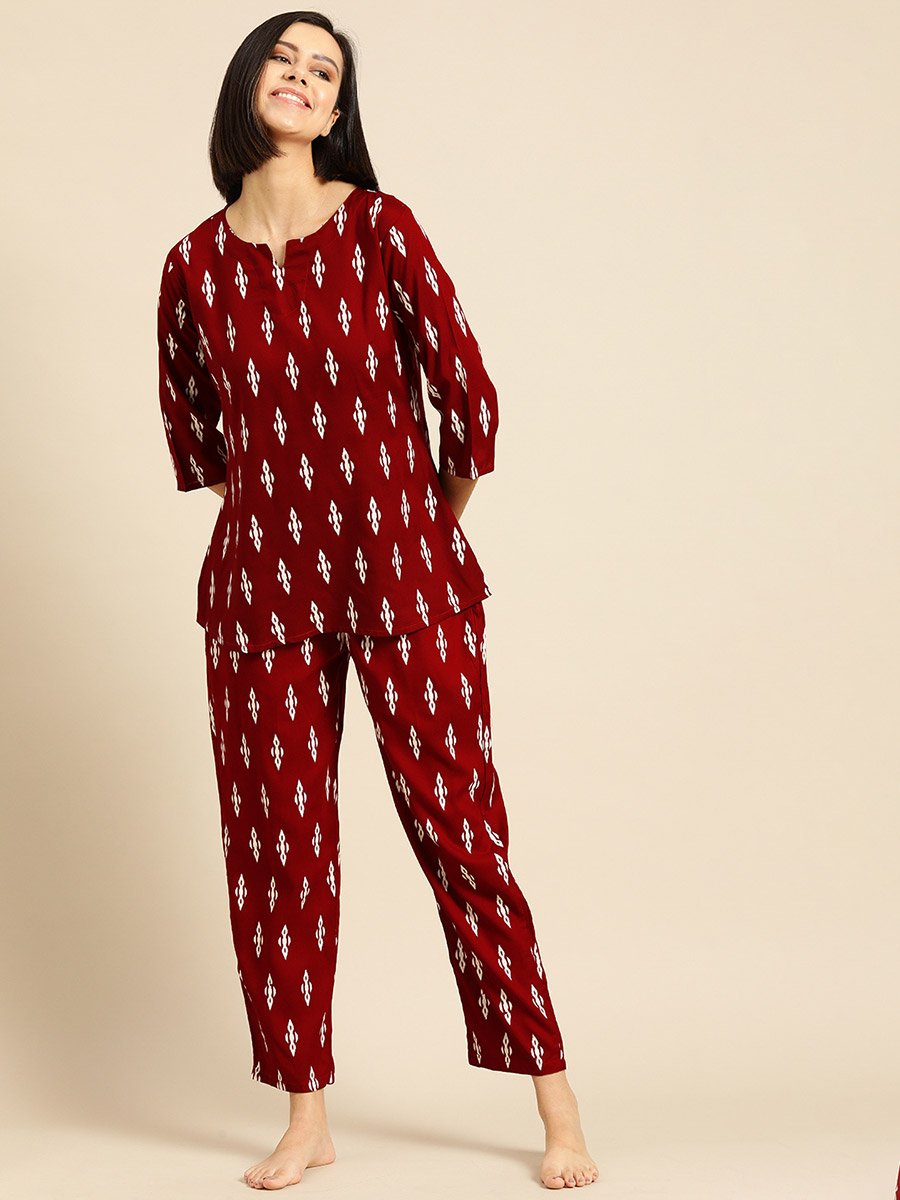 Women Graphic Rayon Top and Pyjama Set