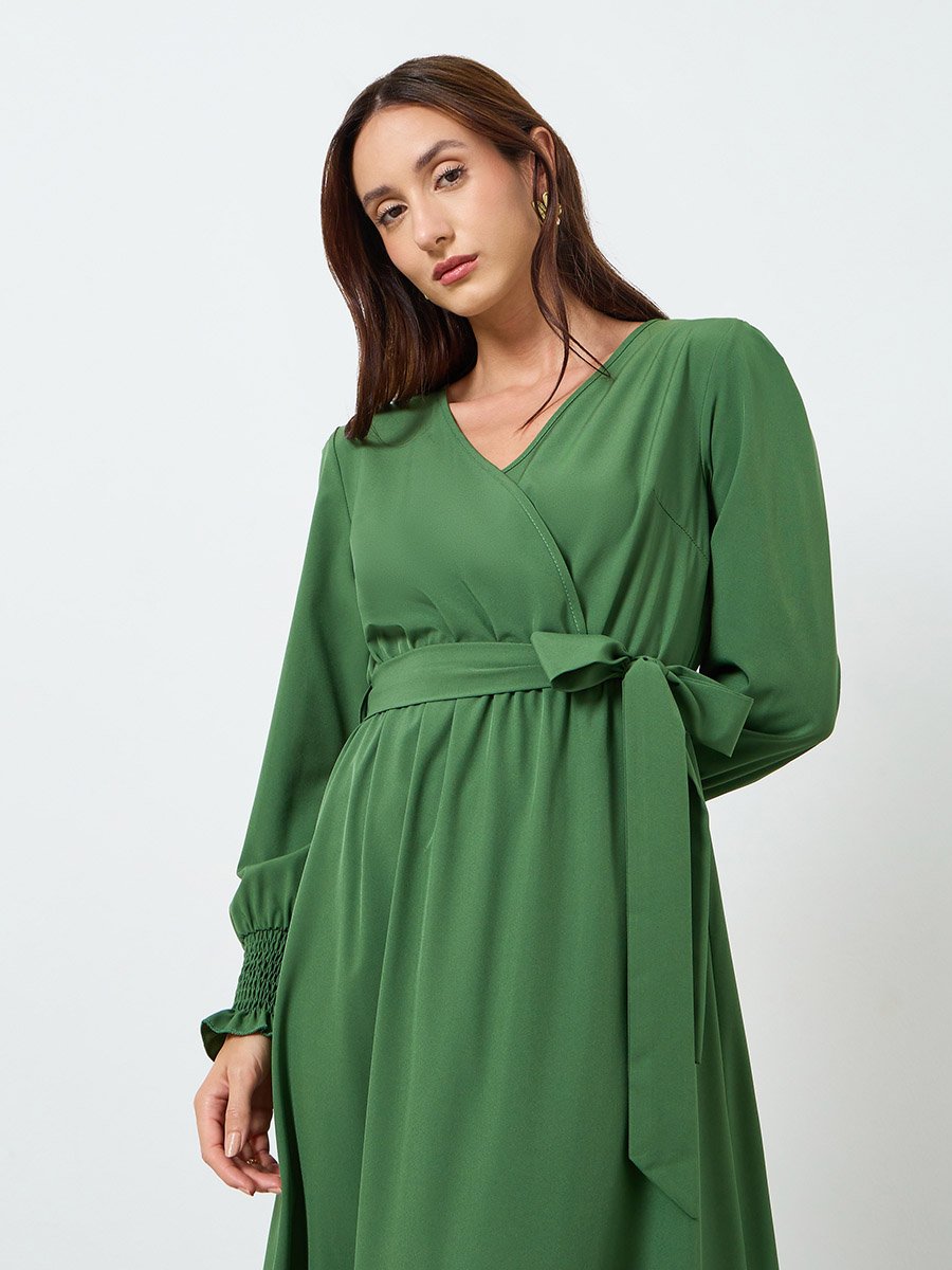 Women Solid V Neck Midi Dress with Tie Belt