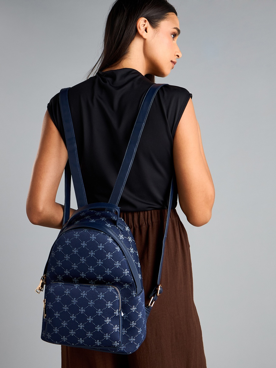 Printed Backpack with Adjustable Shoulder Straps