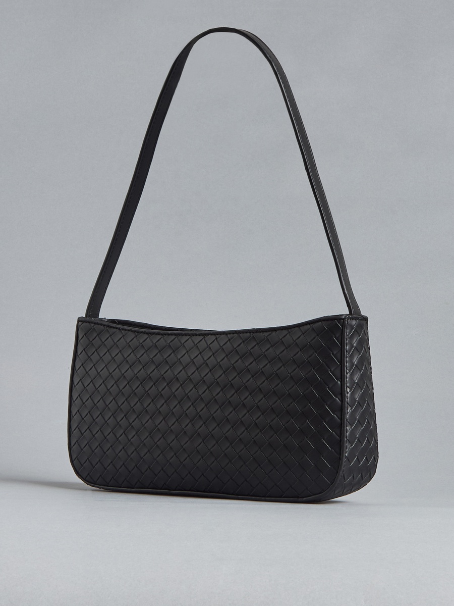 Quilted Shoulder Bag with Zip Closure