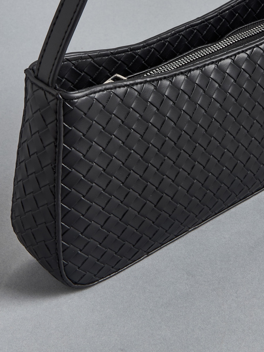 Quilted Shoulder Bag with Zip Closure