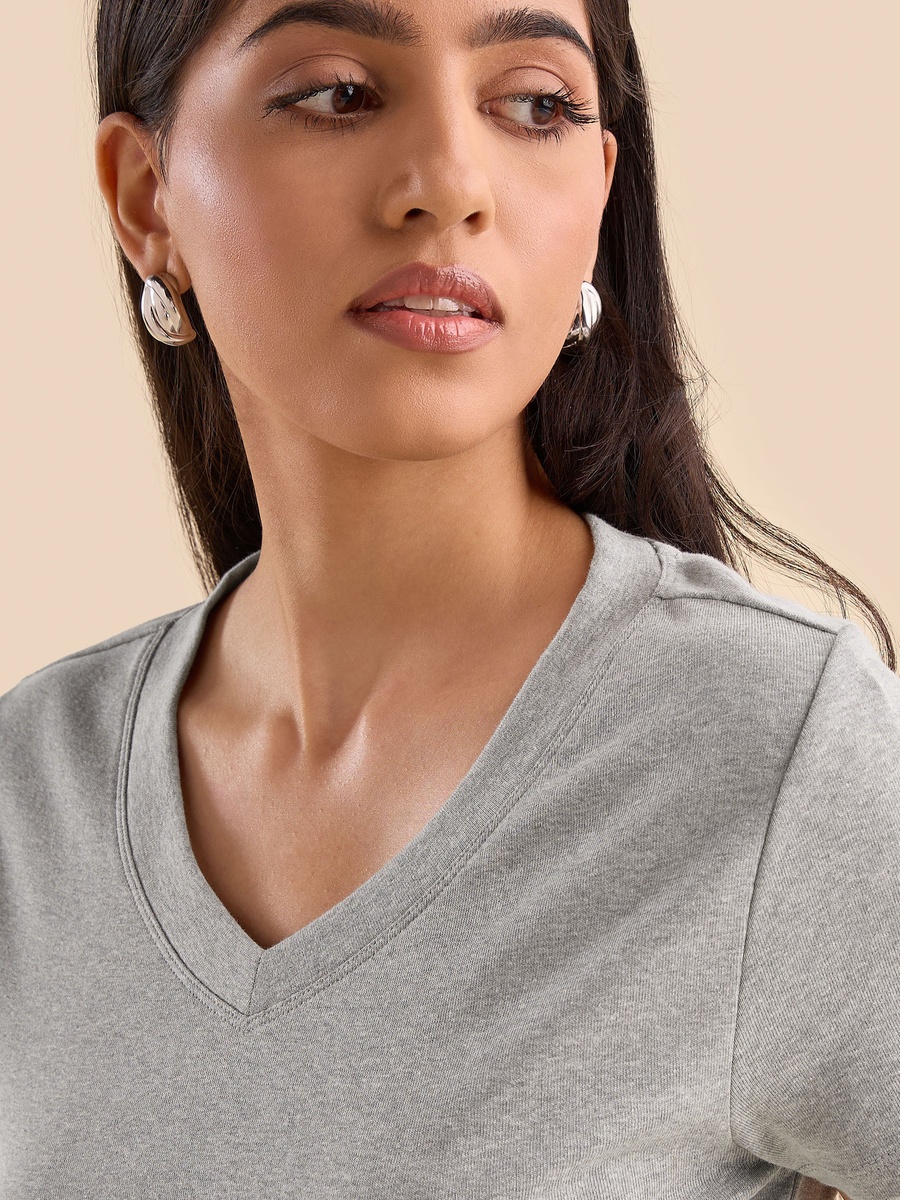 Fitted V Neck T-Shirt