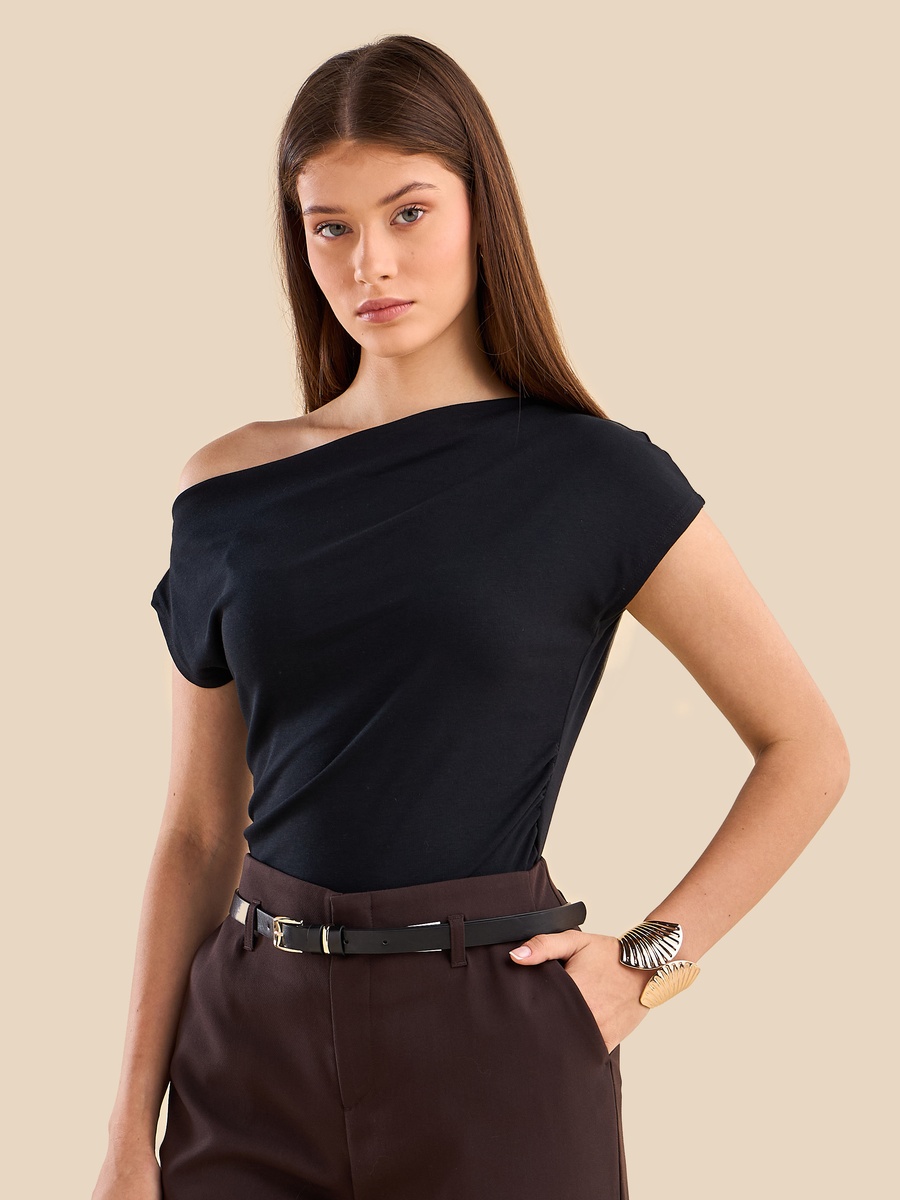 Plain One Shoulder Top