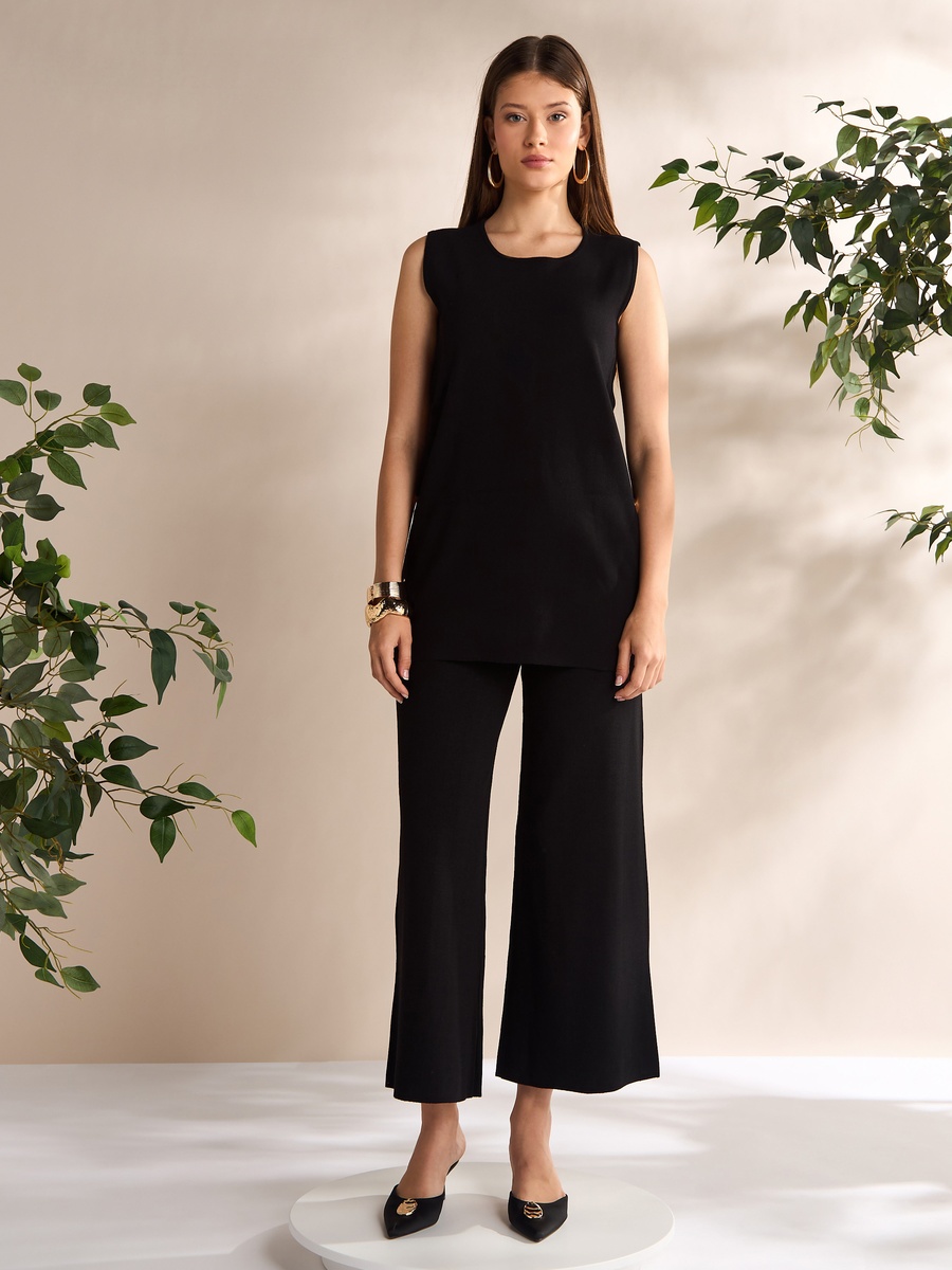 Plain Sleeveless Longline Sweater