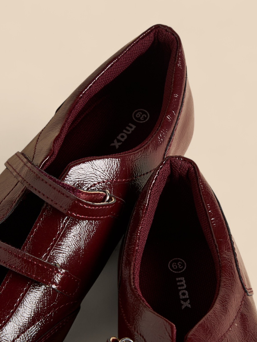 Flat Shoes with Hook and Loop Closure