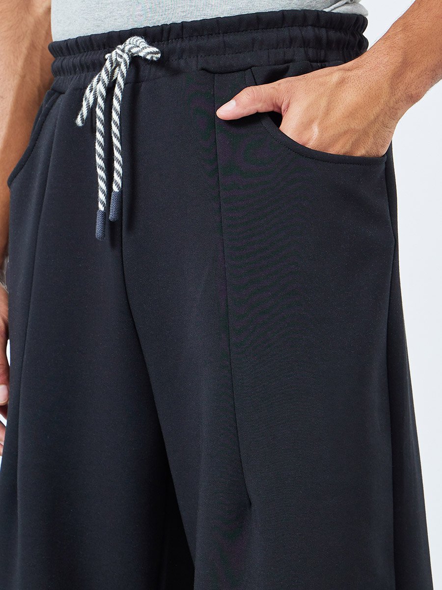 Men Wide Leg Joggers with Back Pocket Detail