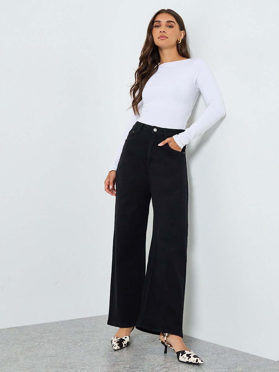 Women Basic Straight Leg Washed Jeans