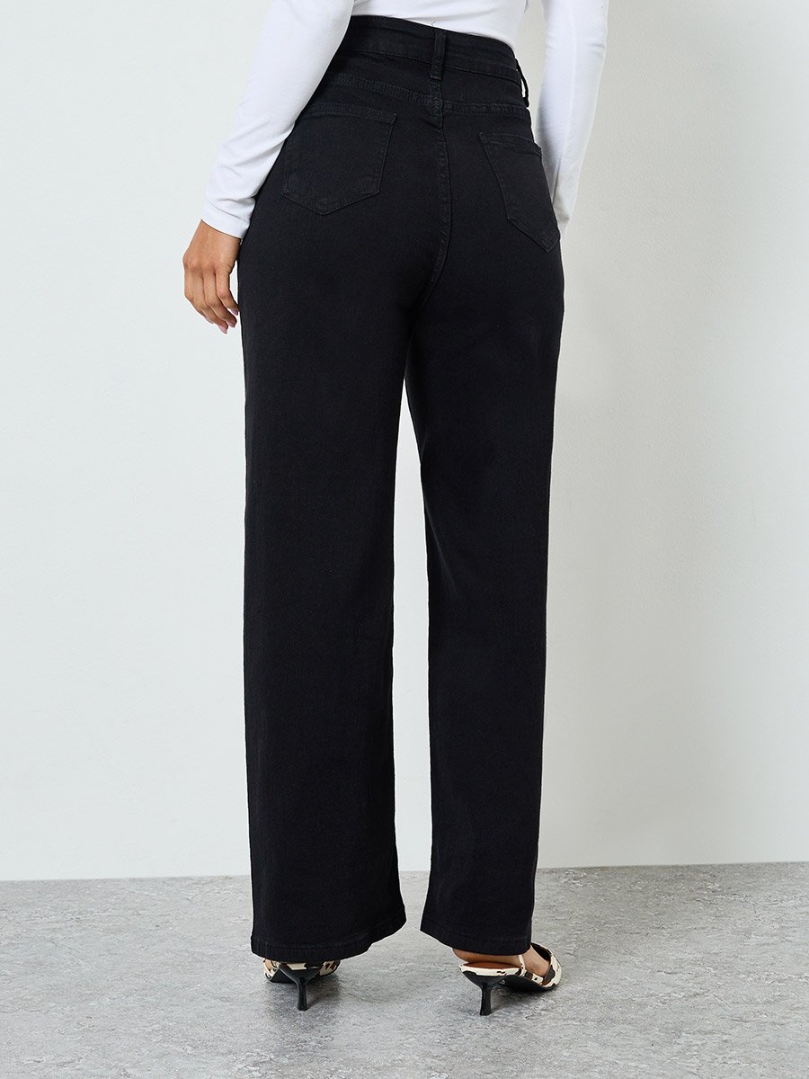 Women Basic Straight Leg Washed Jeans